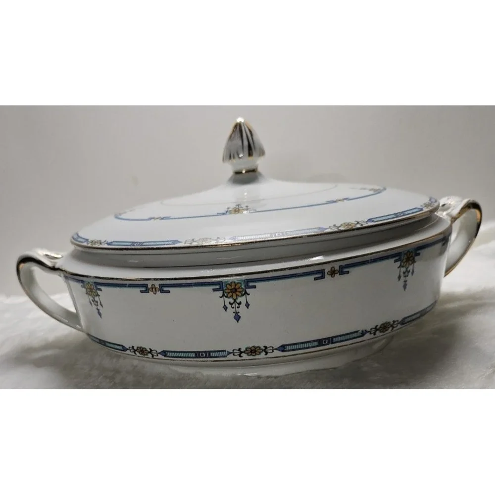 Gold Trimmed Alfred Meakin England Casserole With‎ Lid Fairhaven pattern Vintage